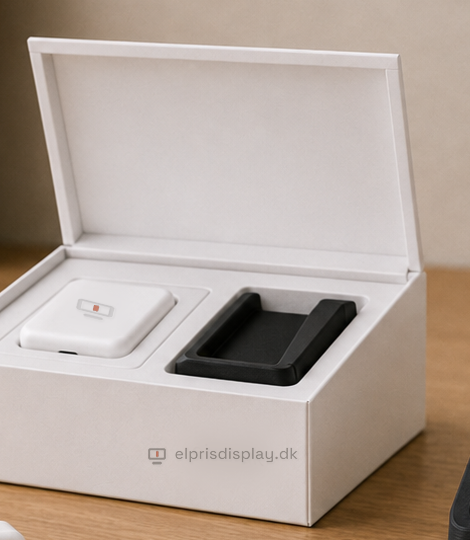 Æsken pakket ud med display, stander og modtager